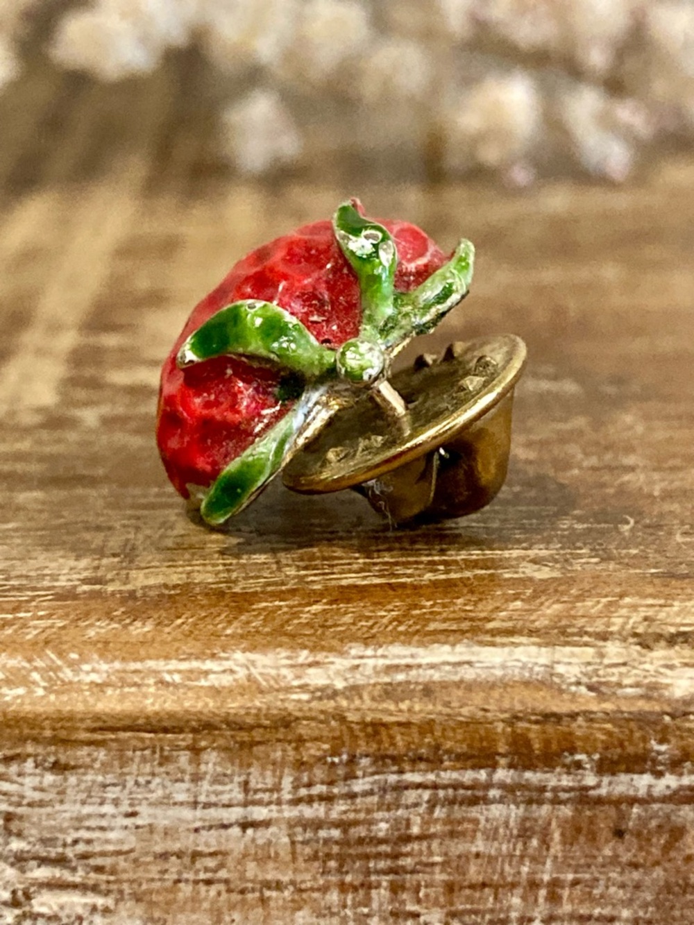 Vintage Ballou Small Red Strawberry Lapel Pin - Picture 7 of 16